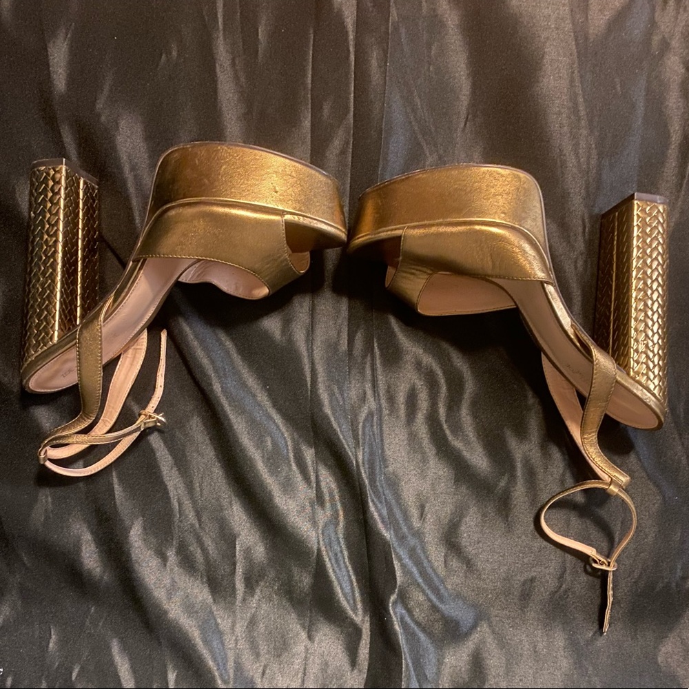 Jessica Simpson Gold Platform Heels